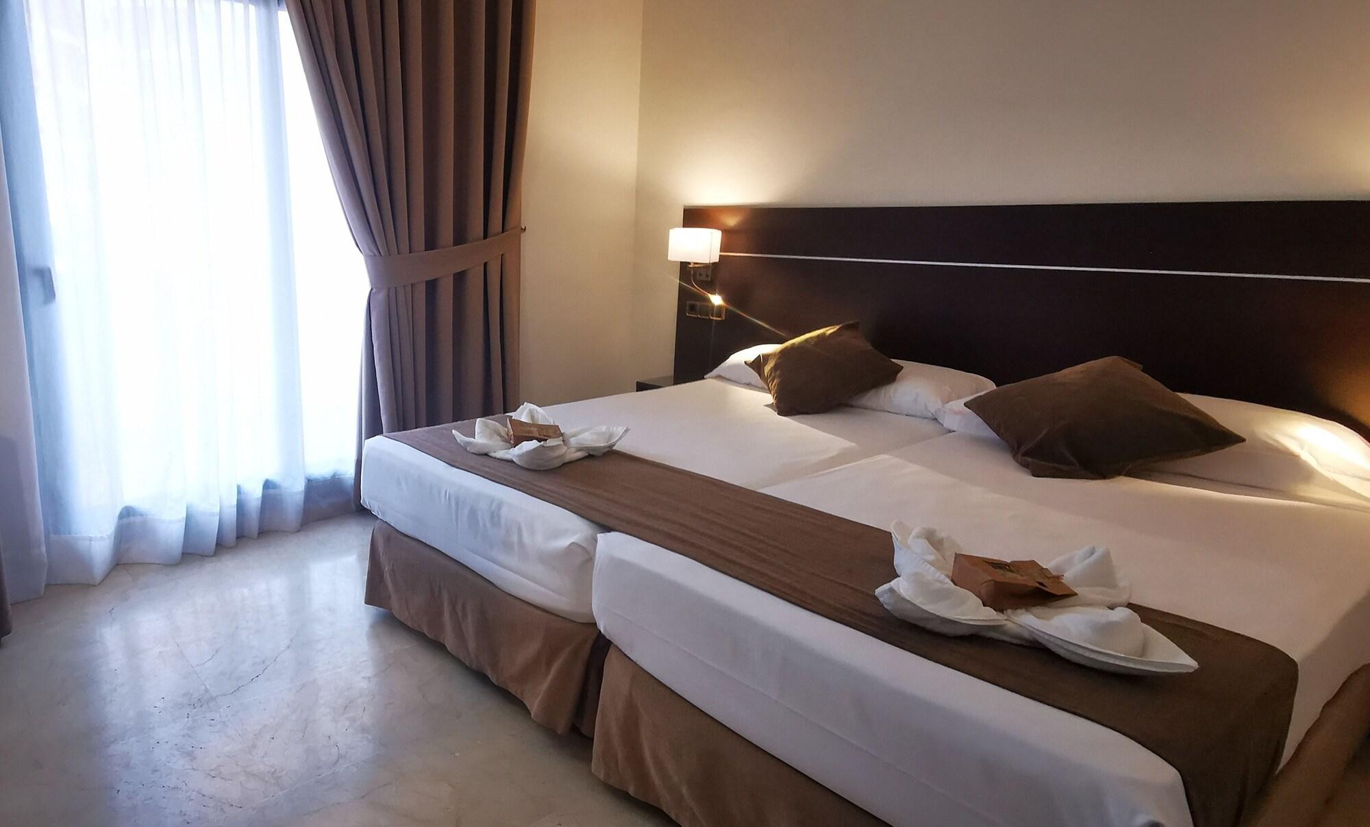 Отель Mainake Costa Del Sol Торре-дель-Мар Экстерьер фото