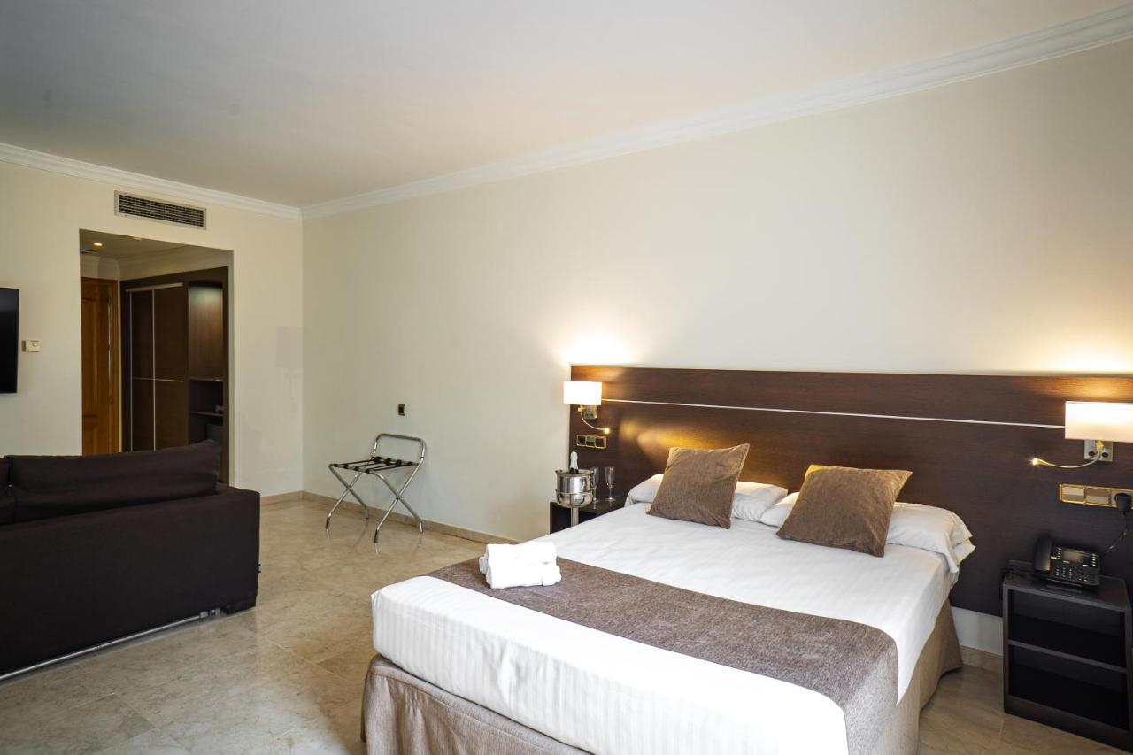 Отель Mainake Costa Del Sol Торре-дель-Мар Экстерьер фото