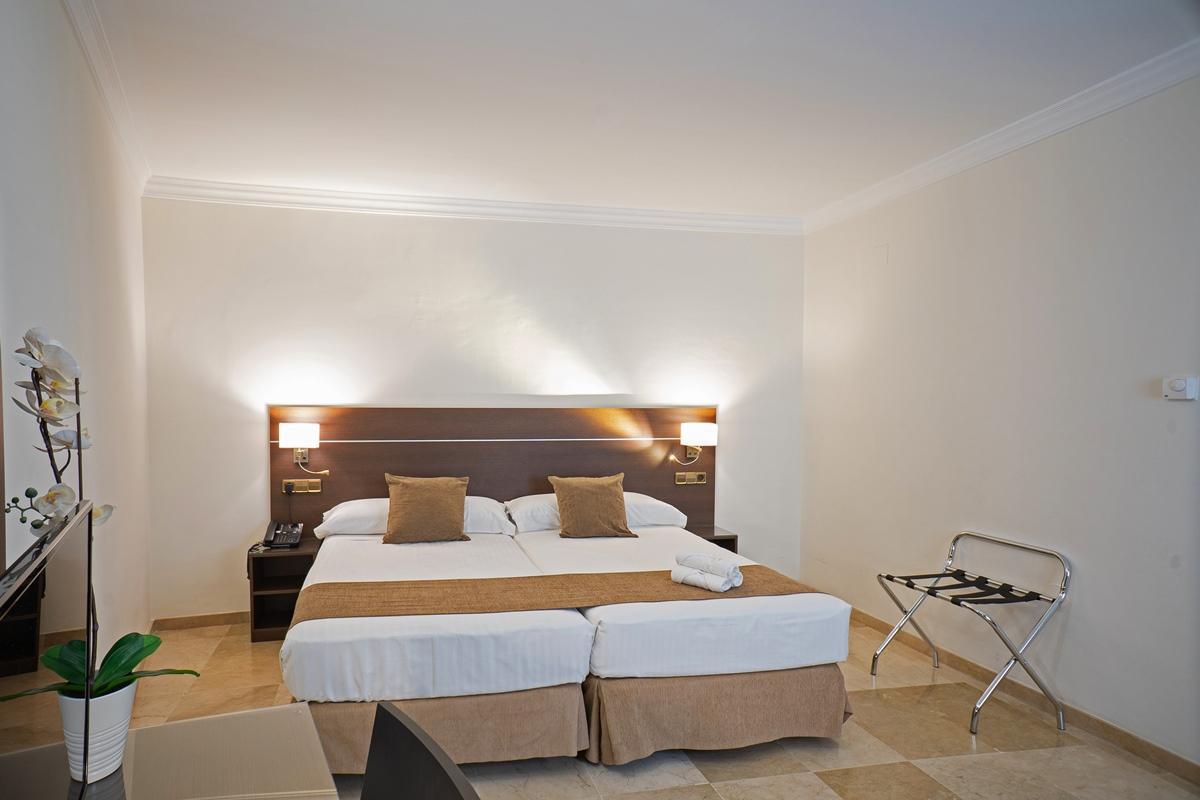 Отель Mainake Costa Del Sol Торре-дель-Мар Экстерьер фото